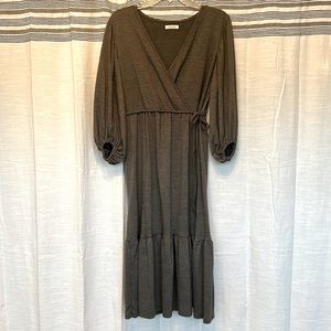 Green Max Studio Midi Dress